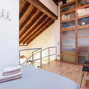 https://loft-de-un-malaga.hotelsinnerja.org
