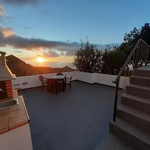 https://vv-puerto-del-trigo-sirena.in-canary-islands.com